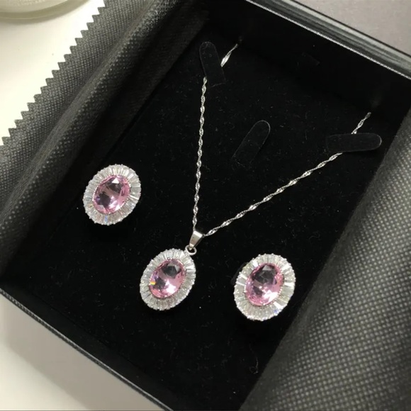 Elegant 18KGP Oval CZ Set NEW - Picture 3 of 8